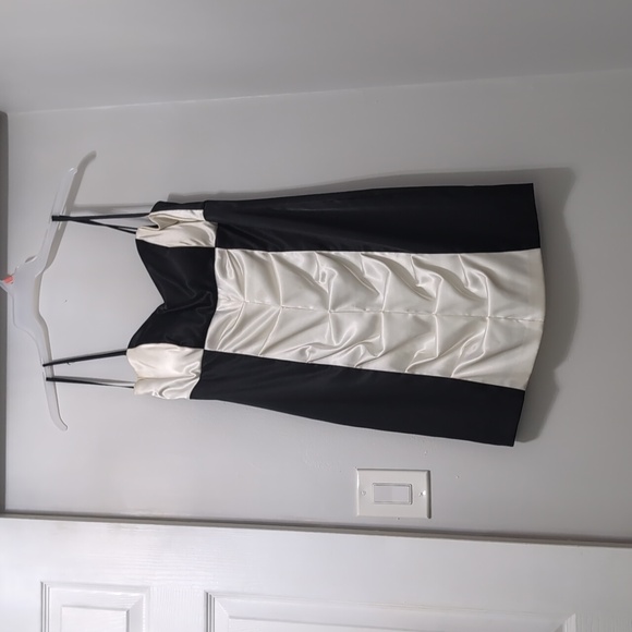 Black & white Cocktail Dress, size medium - Picture 2 of 3